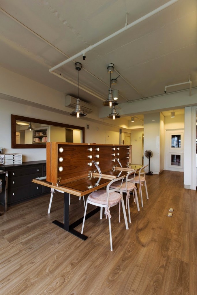 Sàn Nhựa Trong Thiết Kế Nội Thất - Á Đông Floor .