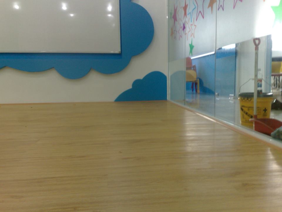 Gạch Nhựa Sàn Nhựa Aroma - Á Đông Floor .
