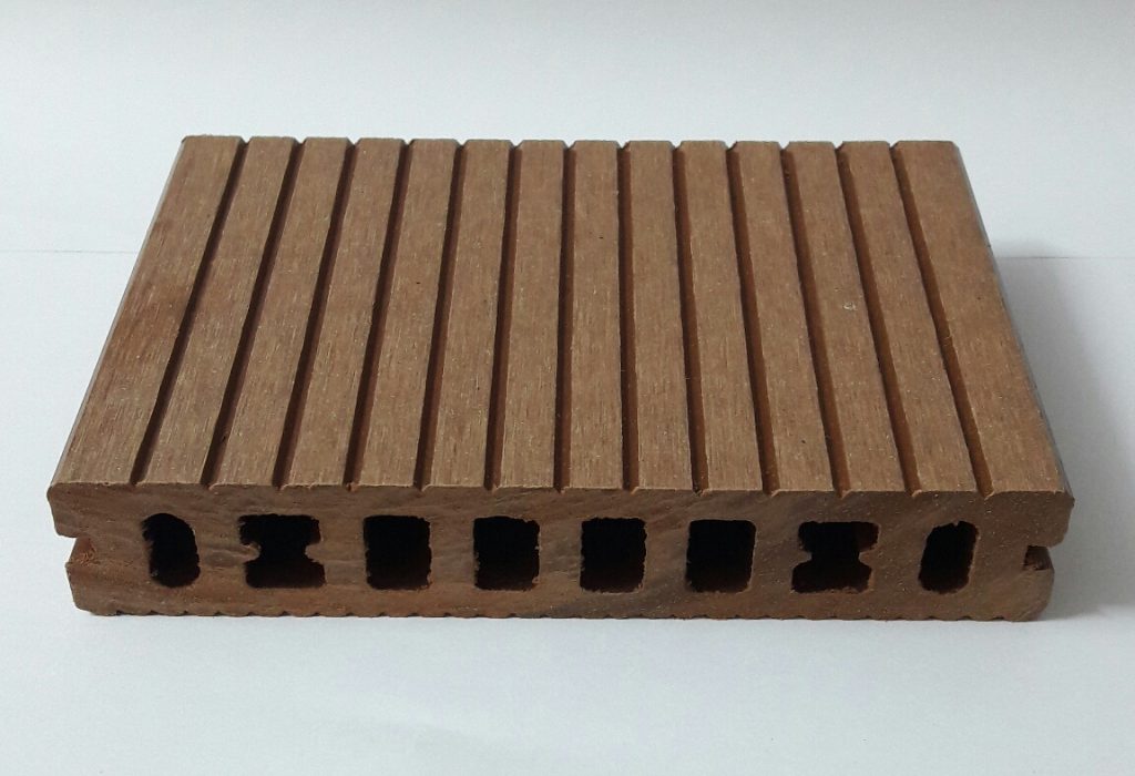 san-go-ngoai-troi-chau-au