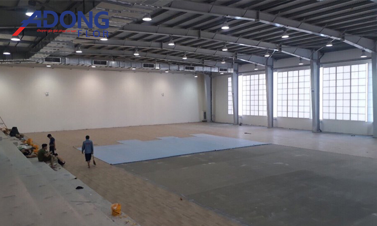 báo giá sàn vinyl thể thao